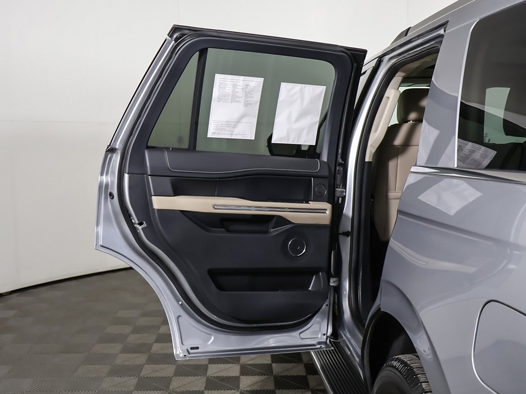 2022 Ford Expedition Limited photo 25