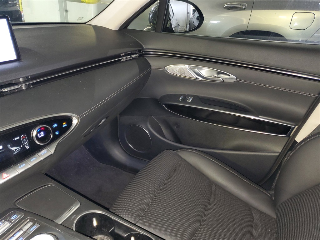 2023 Genesis GV70 2.5T photo 17