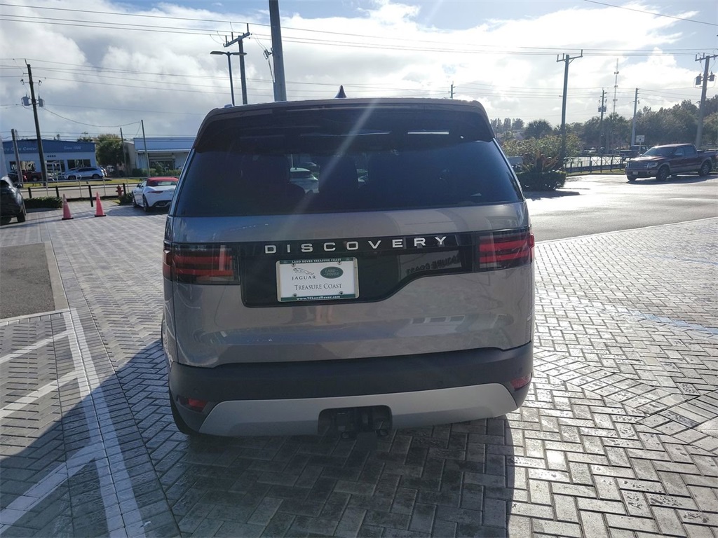 2025 Land Rover Discovery S photo 4