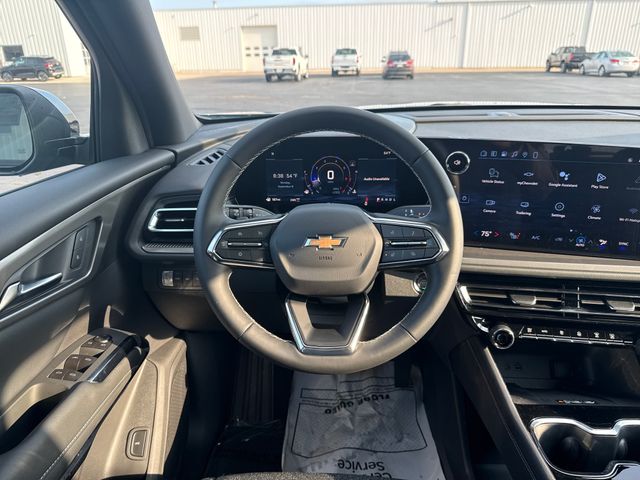 2026 Chevrolet Traverse photo 13