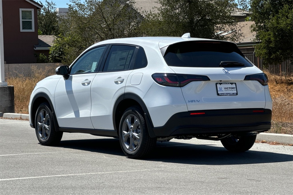 2026 Honda HR-V LX photo 5