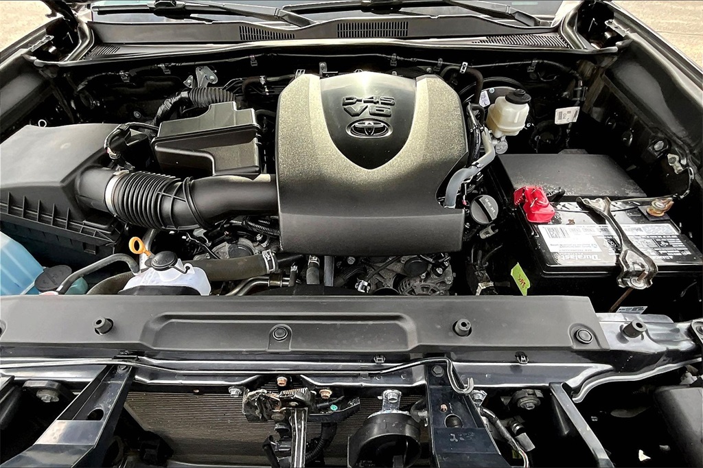 Image 10 of Pre-Owned 2022 Toyota Tacoma SR5