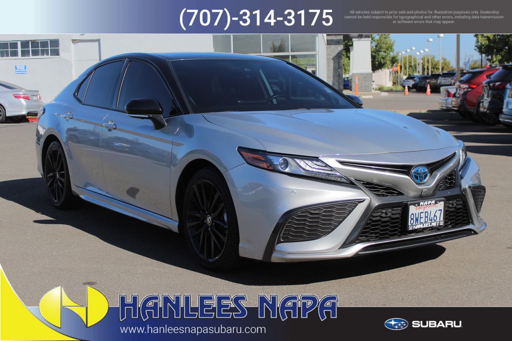 2021 Toyota Camry Hybrid XSE photo 4