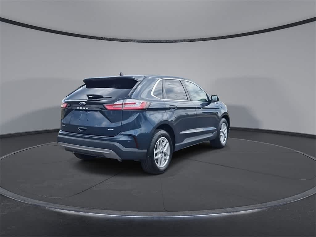 2022 Ford Edge SEL photo 5