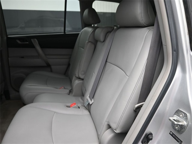 2010 Toyota Highlander SE photo 11