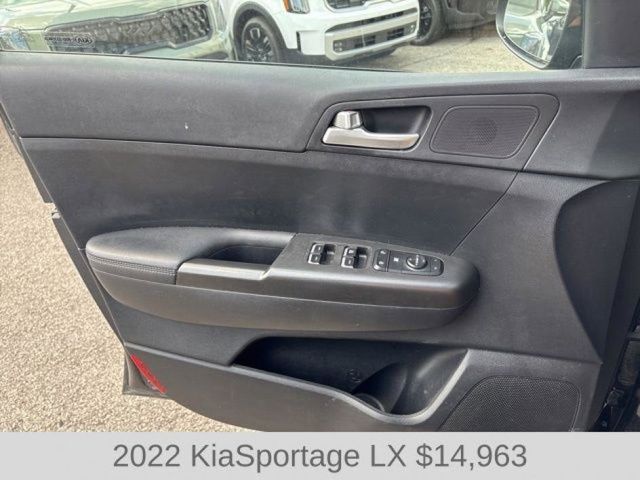2022 Kia Sportage LX photo 20