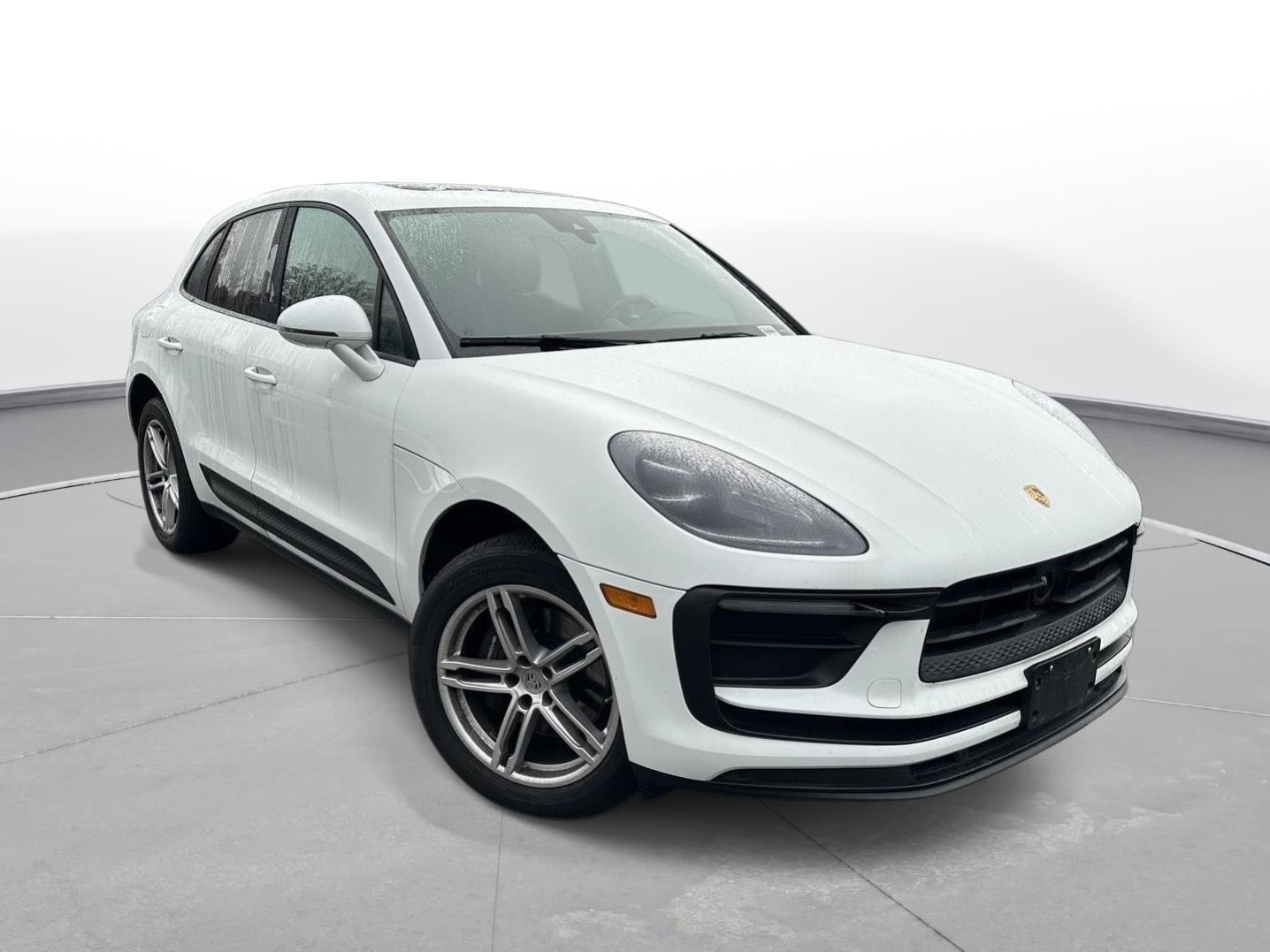 2024 Porsche Macan T photo 4