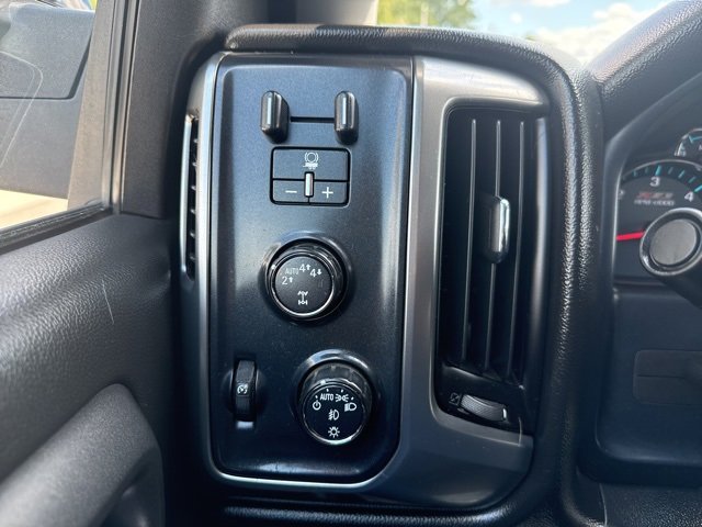2017 Chevrolet Silverado 1500 LT photo 26