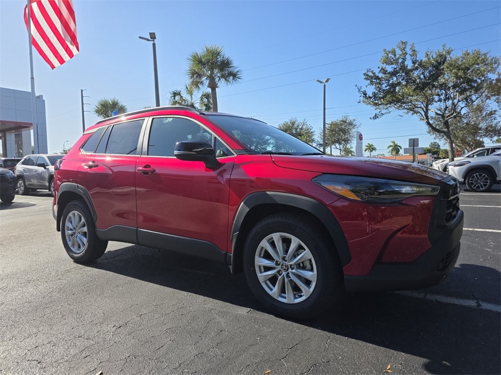 2026 Toyota Corolla Cross LE's photo