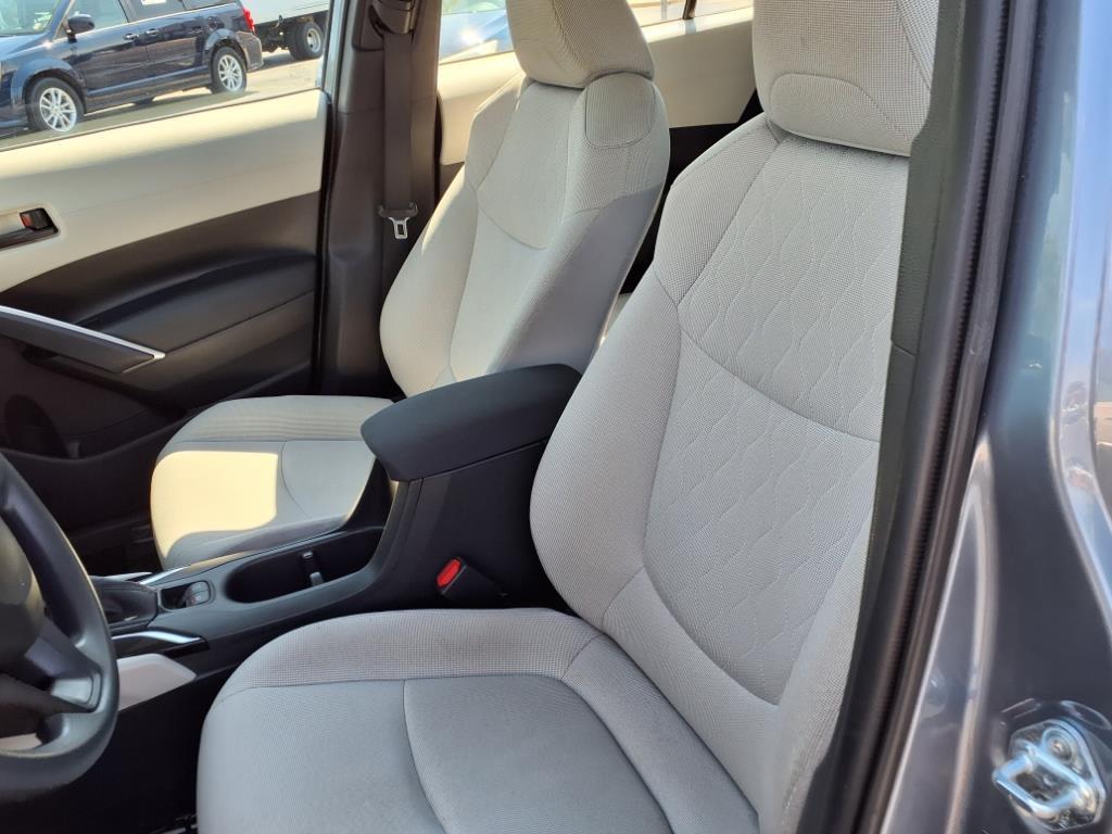 2023 Toyota Corolla Cross L photo 11