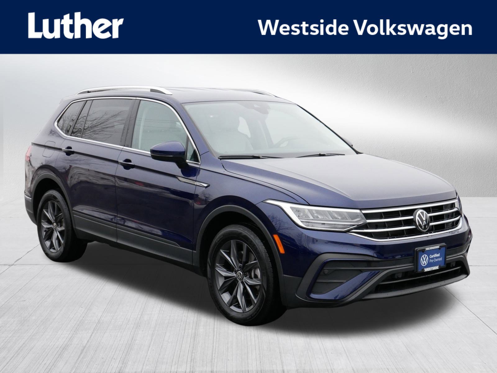 2022 Volkswagen Tiguan SE's photo