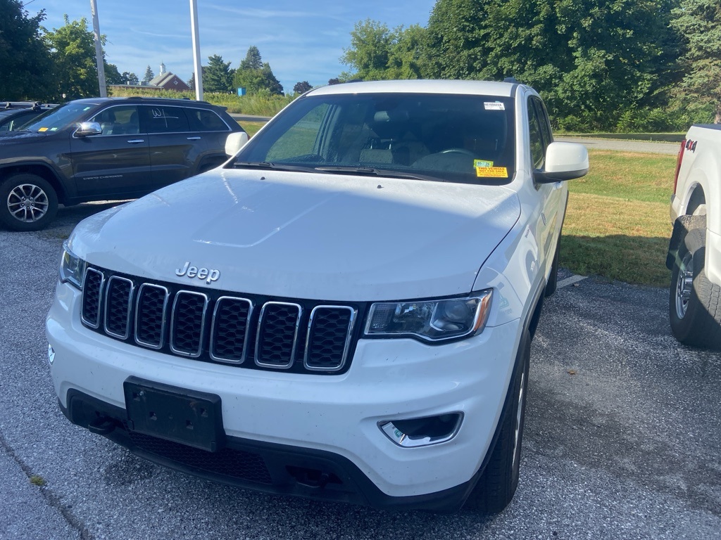 2018 Jeep Grand Cherokee Laredo photo 2