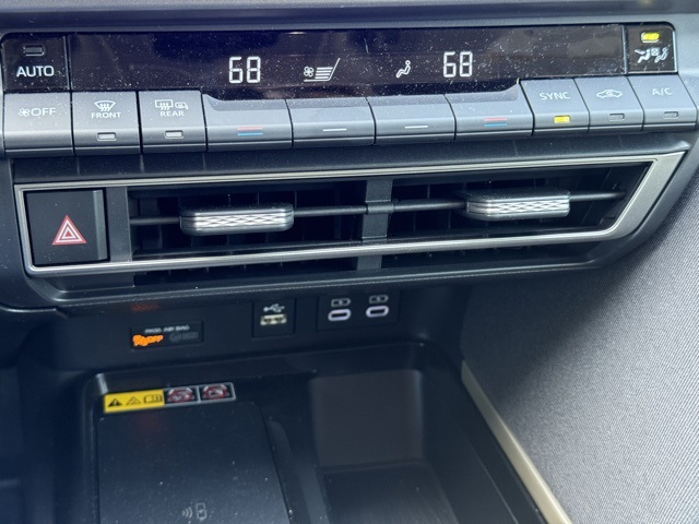 2025 Toyota Camry LE photo 14