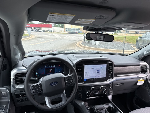 2025 Ford F-150 Lariat photo 23