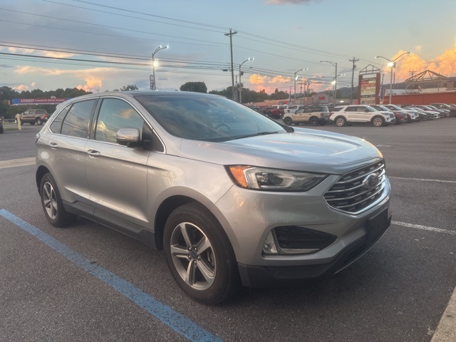 2020 Ford Edge SEL photo 3
