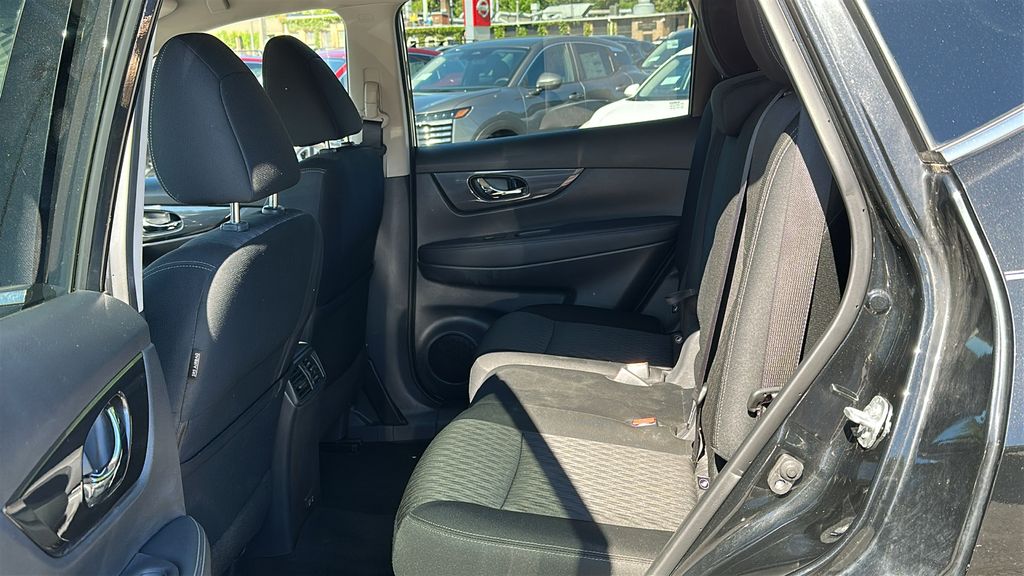 2019 Nissan Rogue Special Edition photo 22