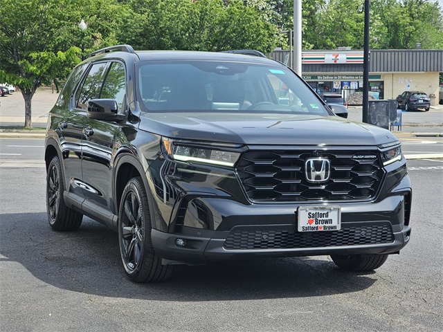 2025 Honda Pilot Black Edition's photo