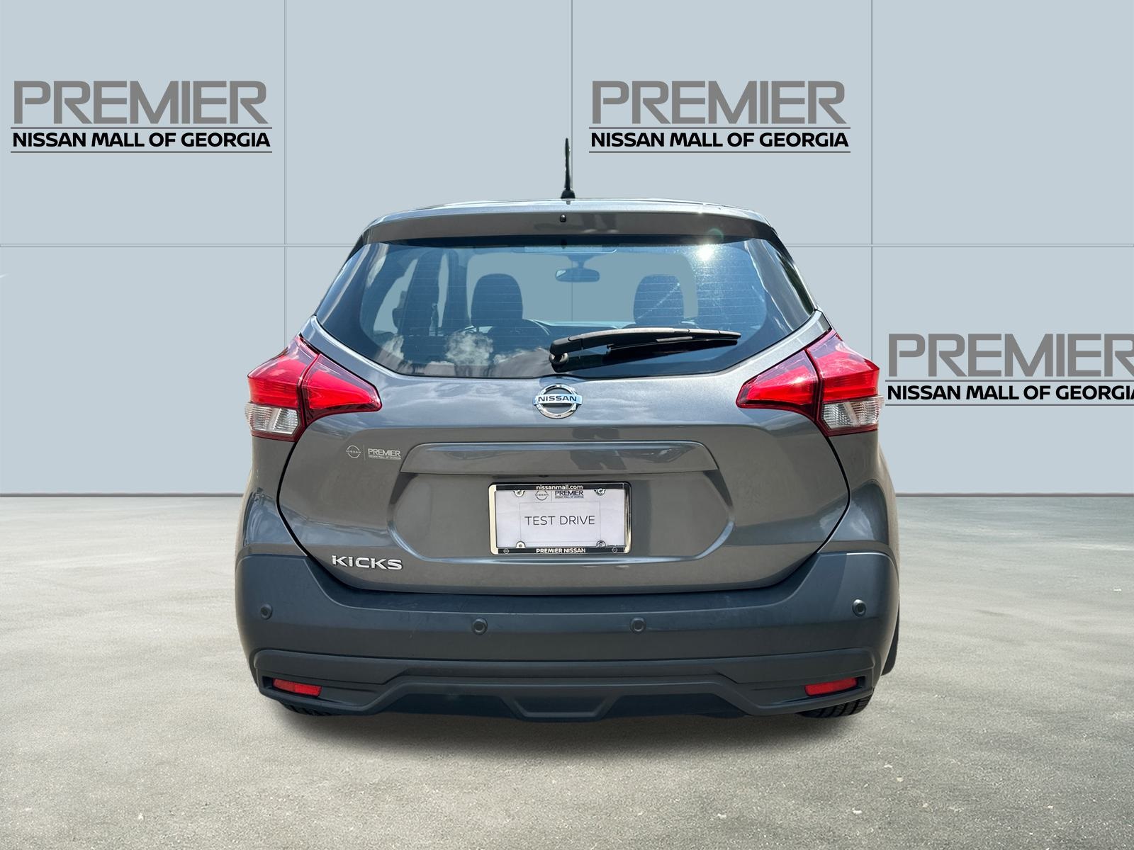2020 Nissan Kicks S photo 6