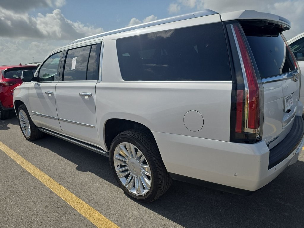 2019 Cadillac Escalade ESV Platinum photo 4