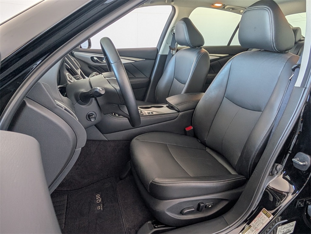 2024 Infiniti Q50 LUXE photo 5