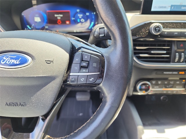 2021 Ford Escape Titanium Hybrid photo 25