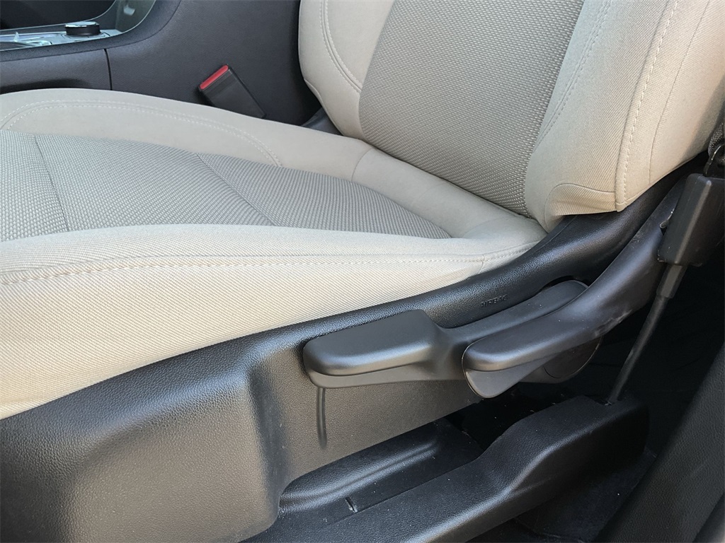2023 Chevrolet Traverse LS photo 13