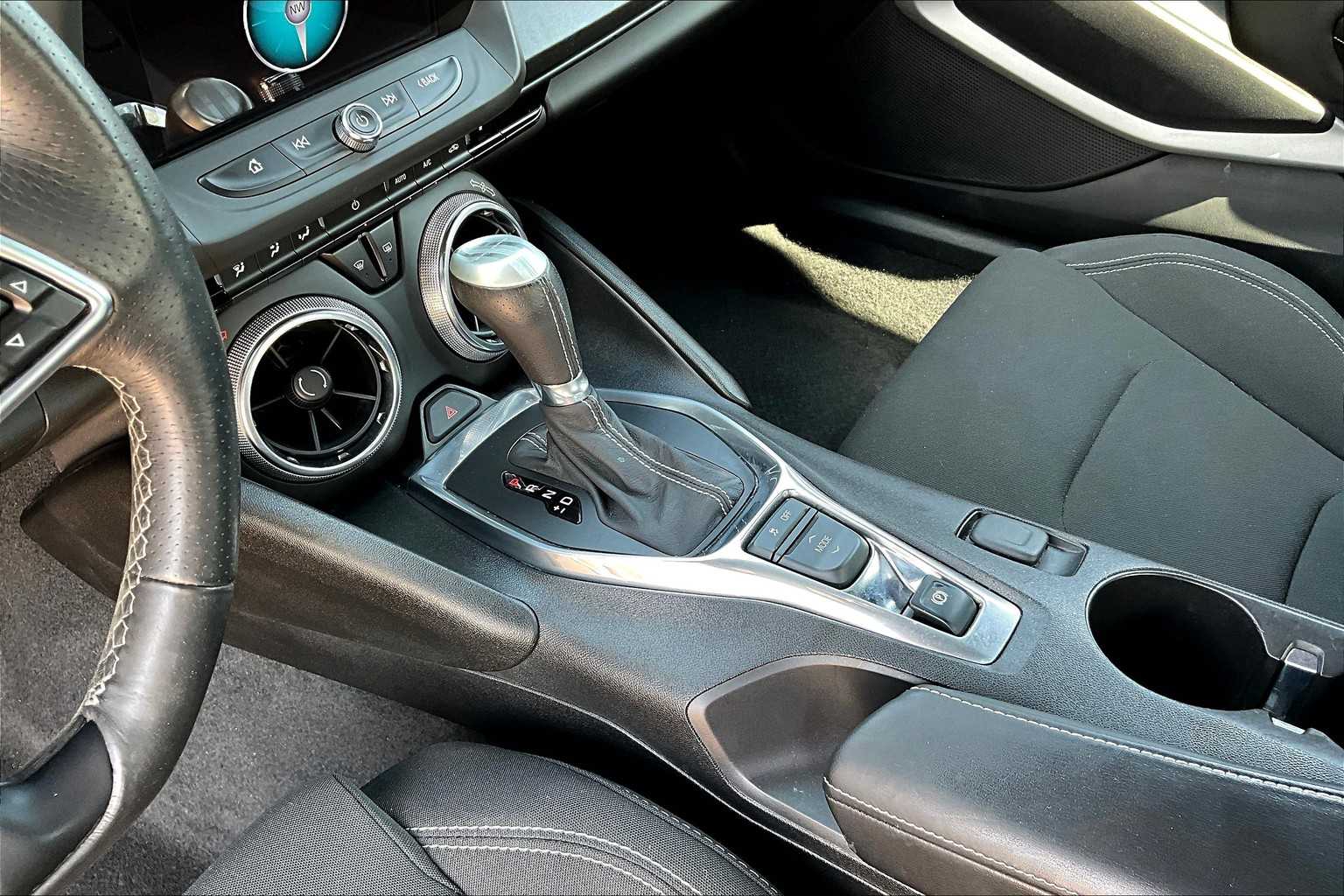 2017 Chevrolet Camaro 1SS photo 13