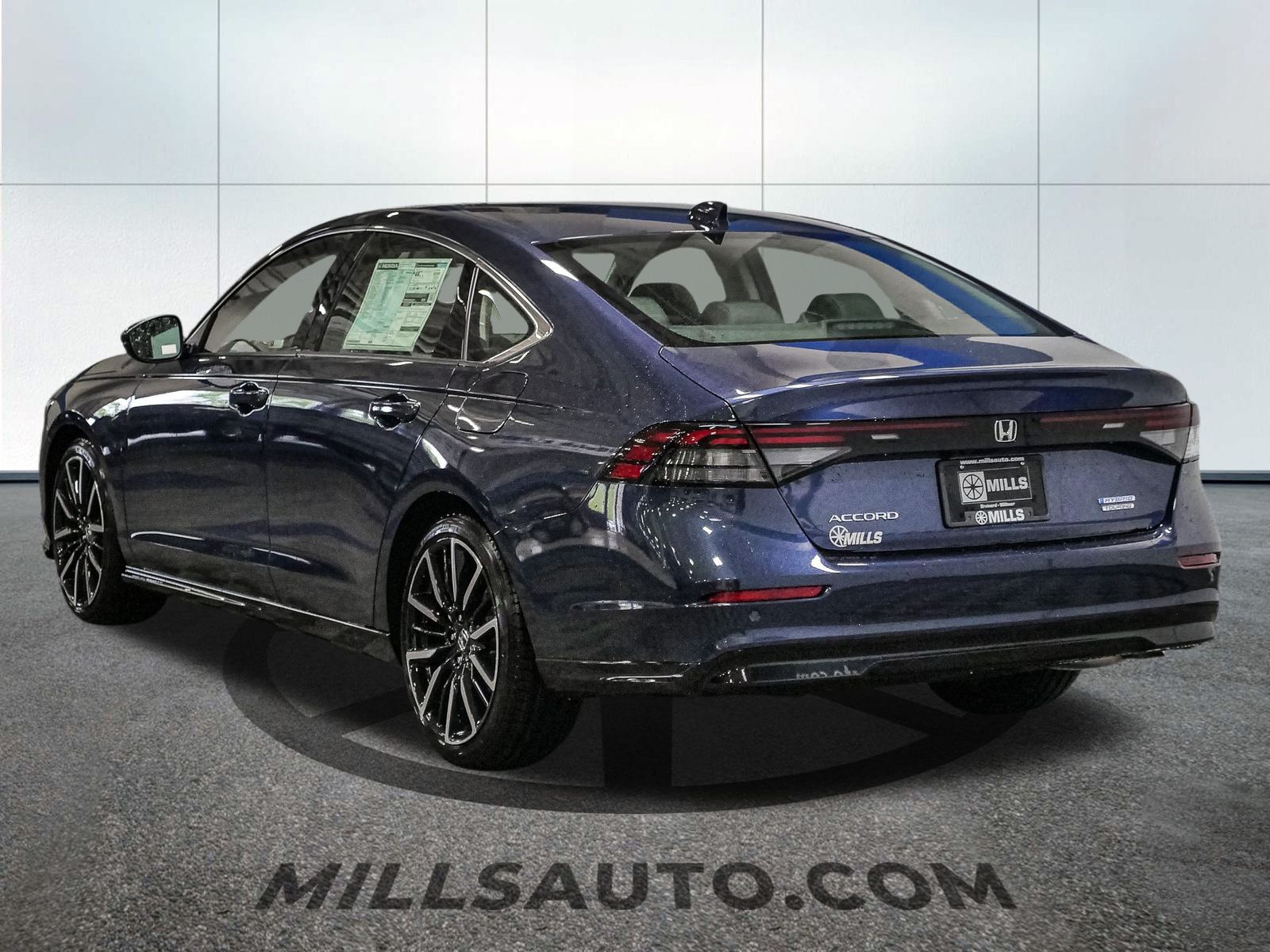 2025 Honda Accord Hybrid Touring photo 4