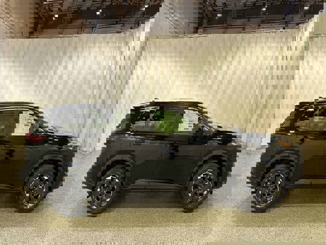 2026 Nissan Rogue SV photo 2