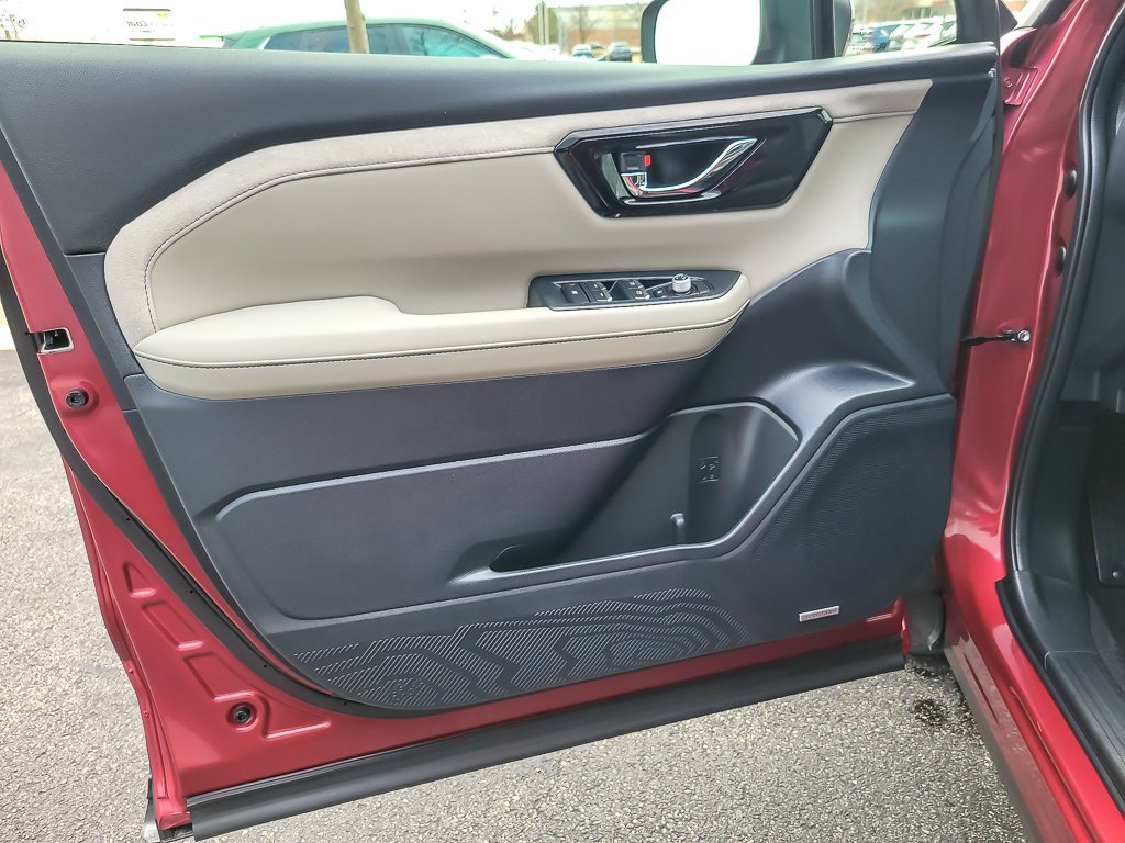 2025 SUBARU FORESTER - Image 17