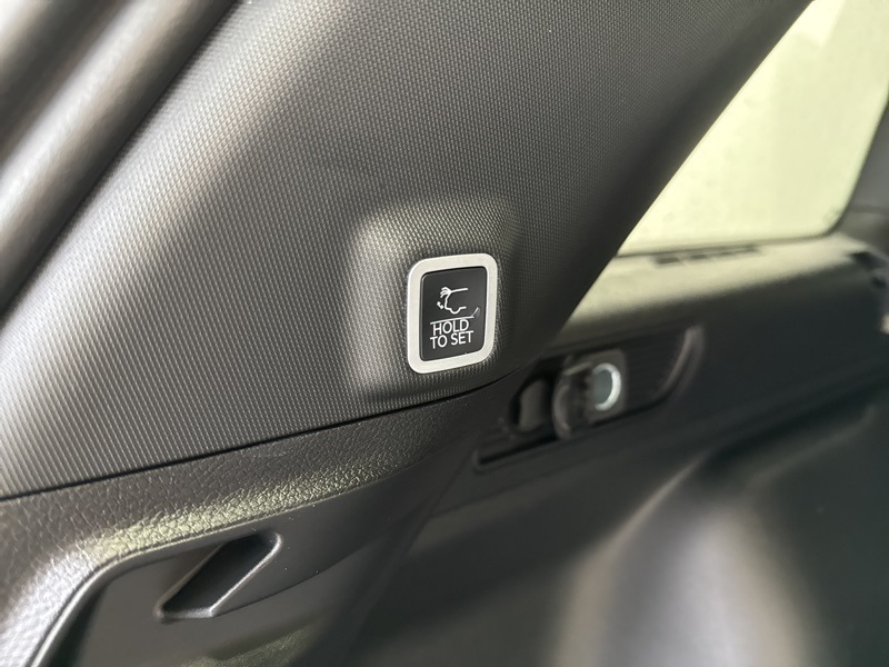 2025 Jeep Grand Cherokee Altitude photo 11