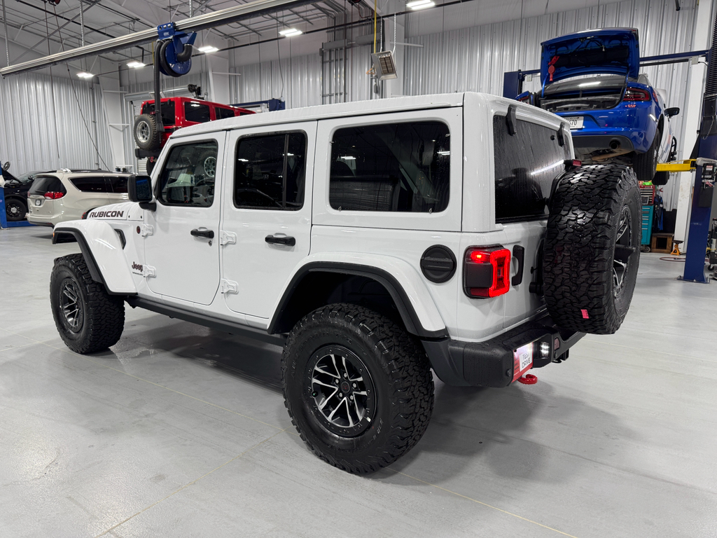 2025 Jeep Wrangler Rubicon X photo 9