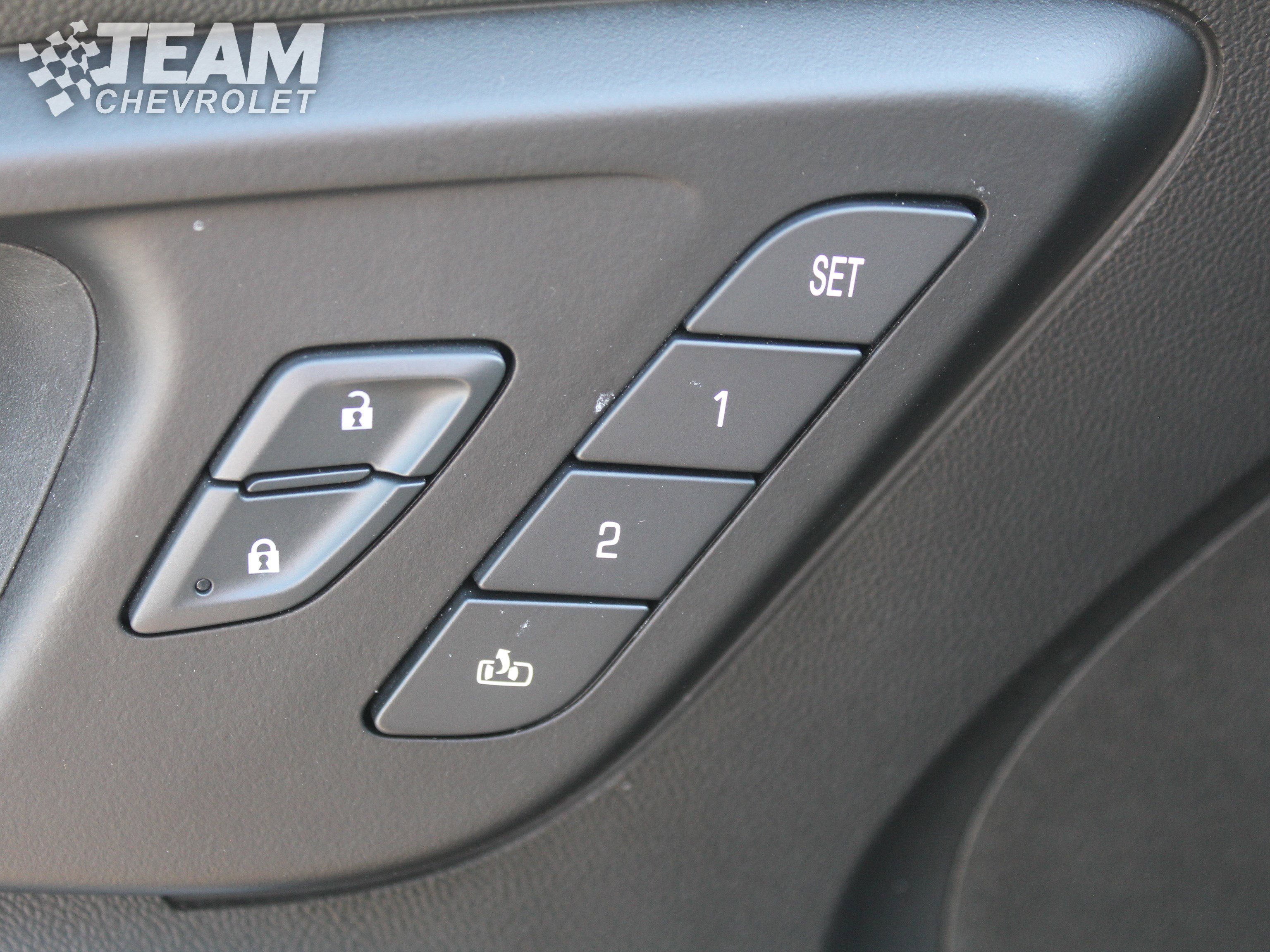 2024 Chevrolet Malibu Premier 2LT photo 10
