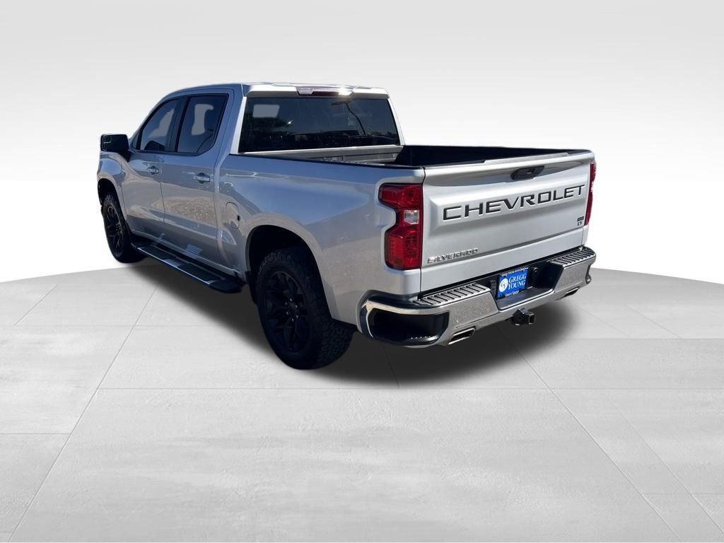 2019 Chevrolet Silverado 1500 LT photo 3