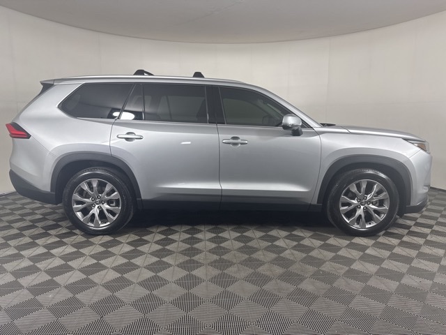 2024 Toyota Grand Highlander Hybrid Limited photo 2