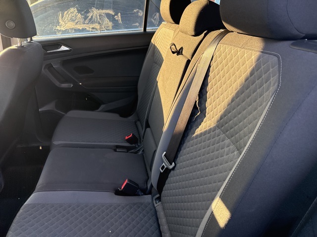 2018 Volkswagen Tiguan S photo 3