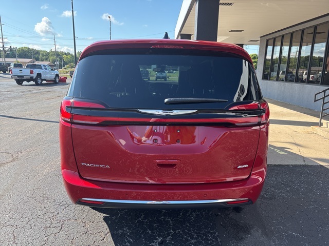 2025 Chrysler Pacifica photo 9