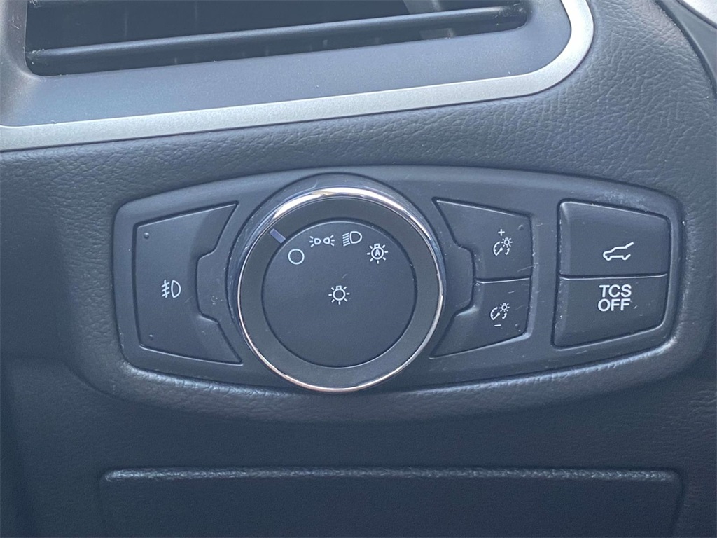 2020 Ford Edge SEL photo 26