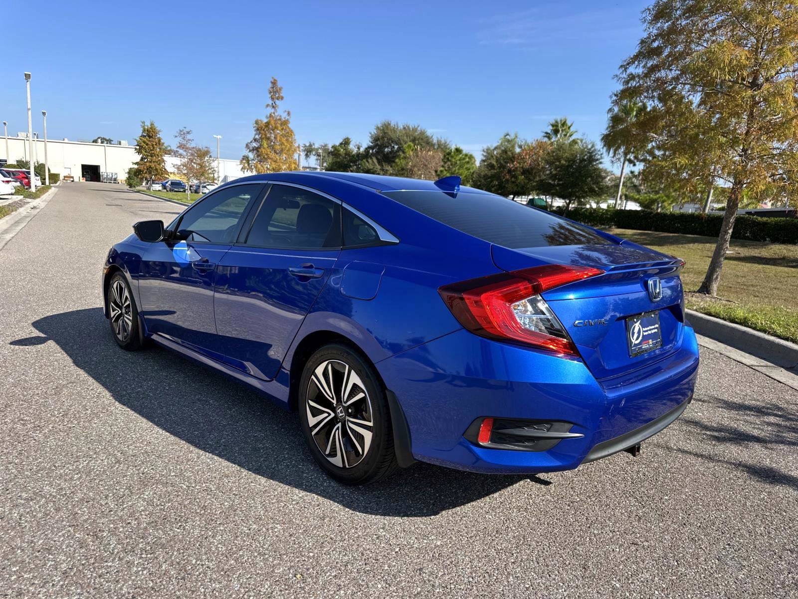 2018 Honda Civic EX-T photo 4