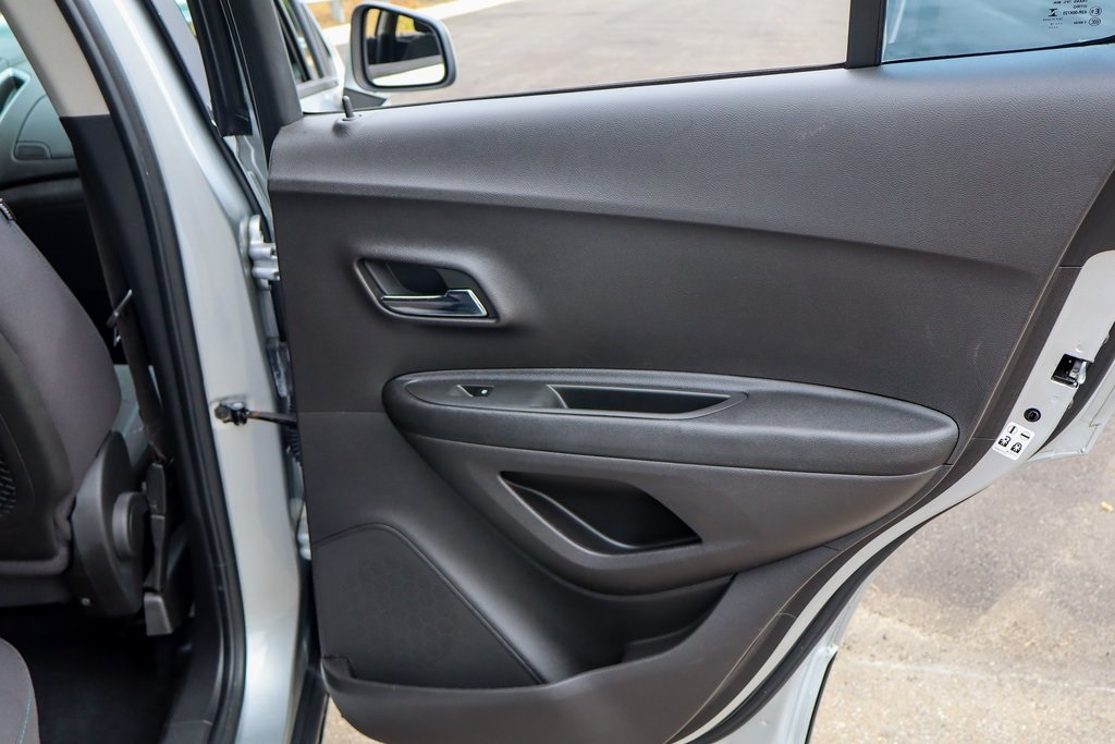 2016 Chevrolet Trax LS photo 34