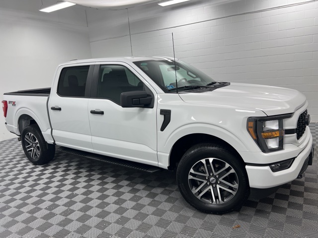 2023 Ford F-150 XL photo 3
