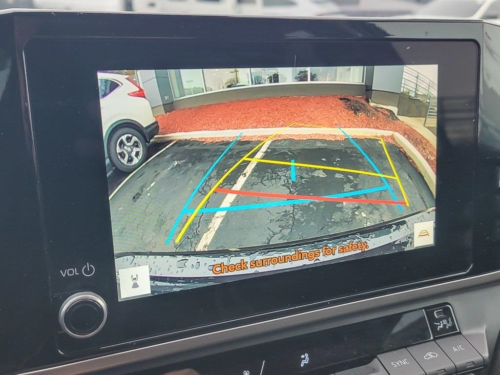 2025 TOYOTA CAMRY - Image 13