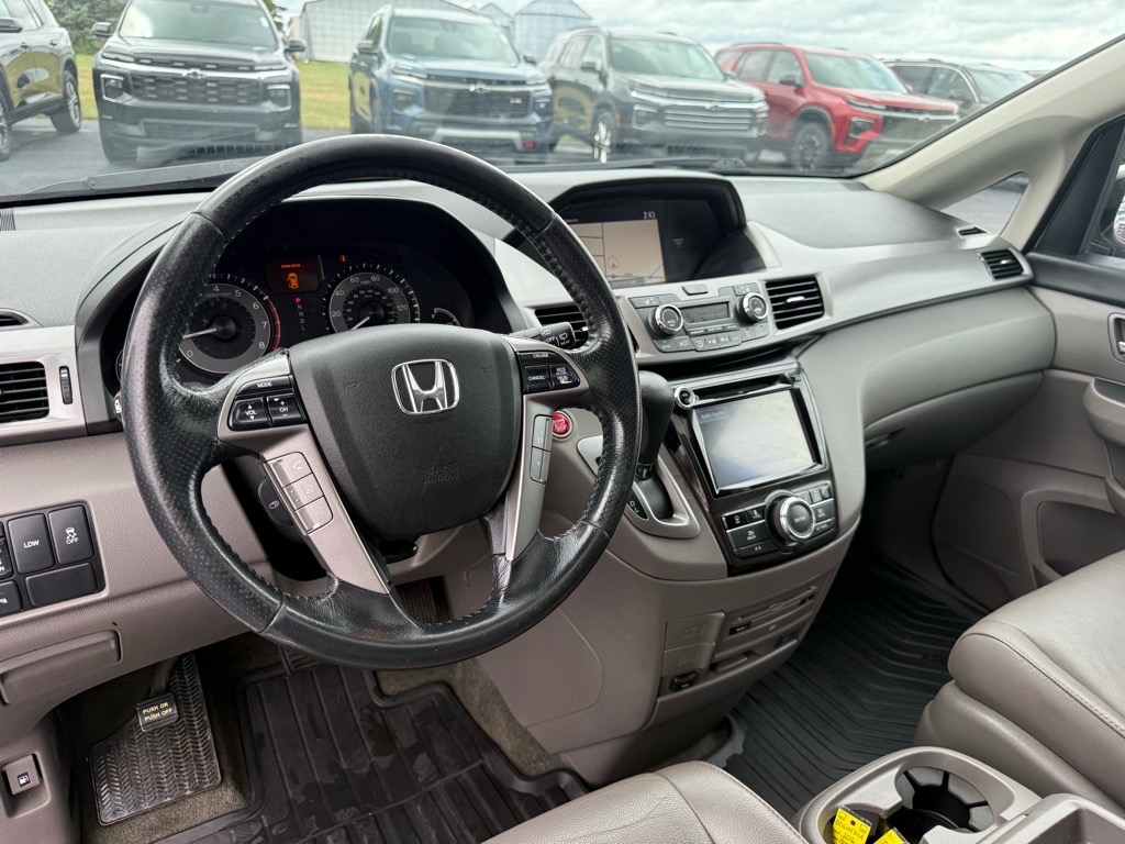 2016 Honda Odyssey Touring Elite photo 14