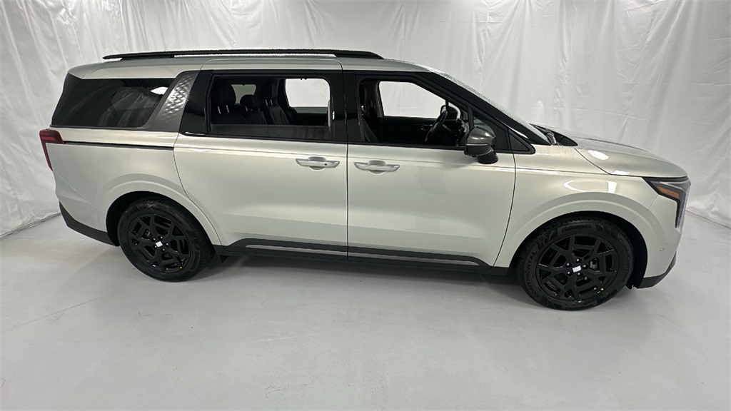 2026 Kia Carnival SX Prestige photo 2