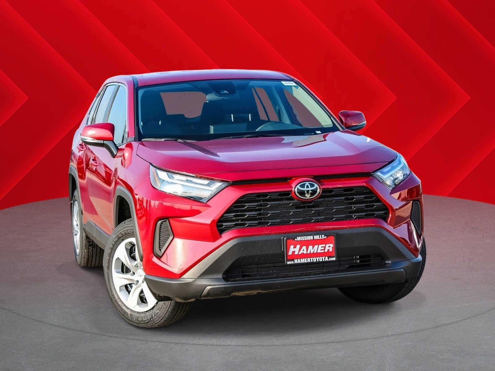 2025 Toyota RAV4 LE's photo