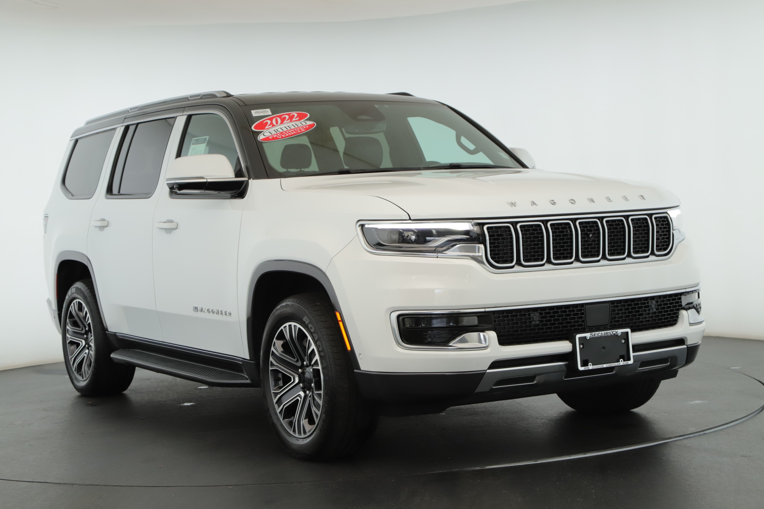 2022 Jeep Wagoneer Series III's photo