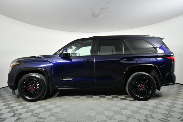 2023 Toyota Sequoia SR5 photo 15