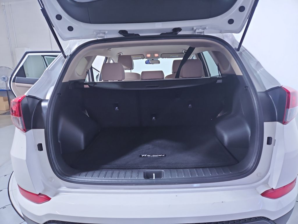 2017 Hyundai Tucson SE photo 19