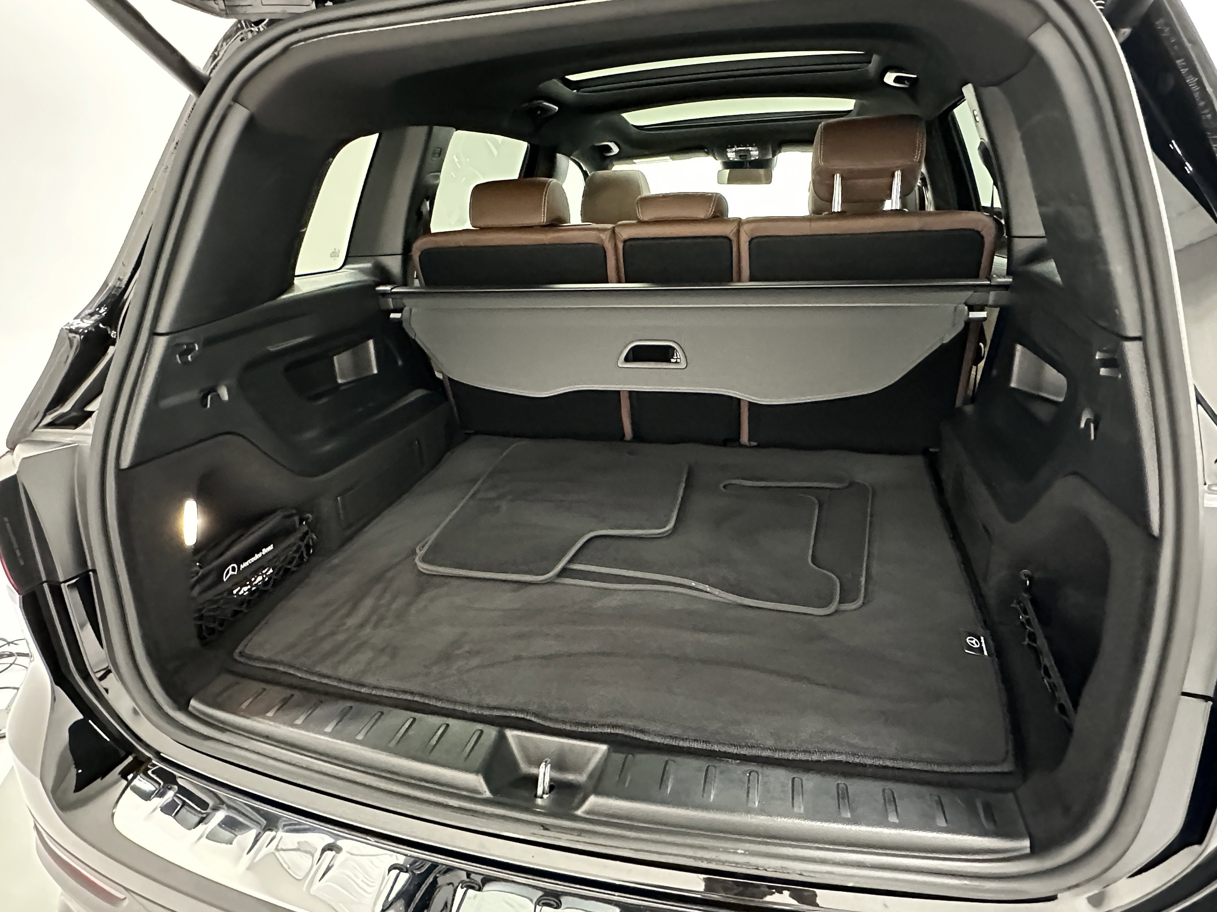 2024 Mercedes Benz GLB 250 photo 10