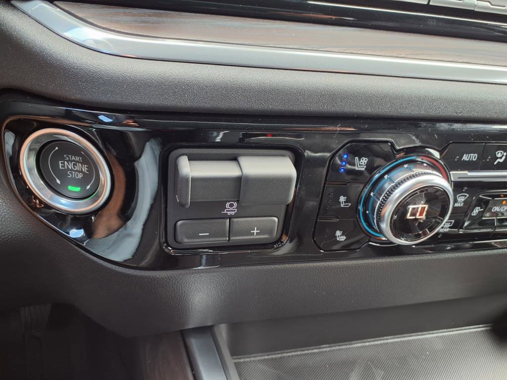 2025 Gmc Sierra SLT photo 7